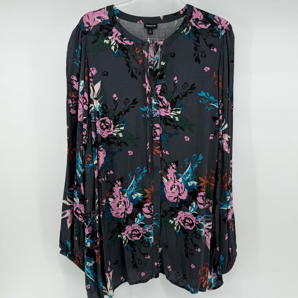 Torrid Floral Blouse 3X long sleeve Careerwear‎ Office Whimsical Goth NEW